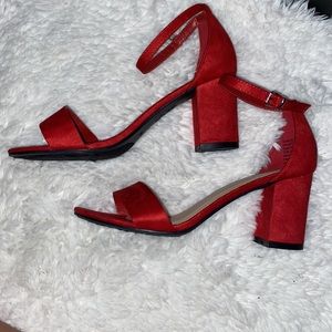 LIKE NEW Red heels 9W